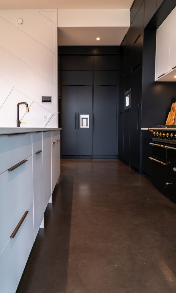 Erickson - Erickson 16